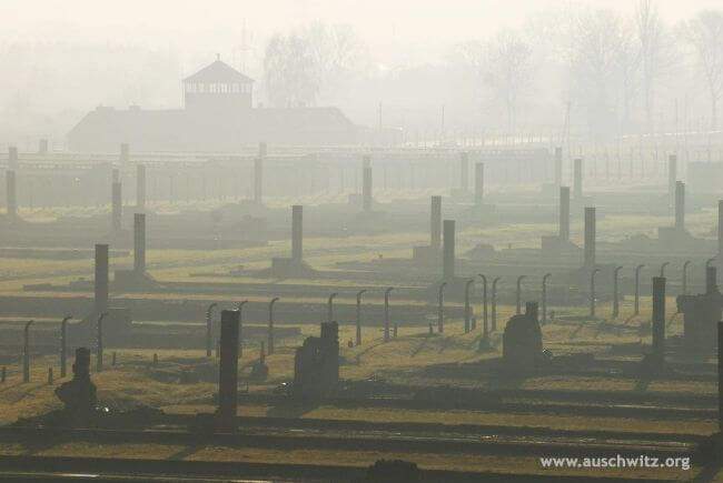 Auschwitz 2